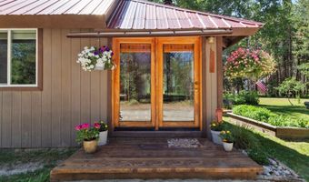 9 11 Red Fox Dr, Cascade, ID 83611