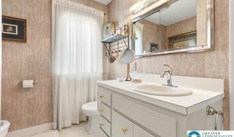 2730 Chew St, Allentown, PA 18104