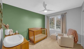 947 11th Ave SE, Altoona, IA 50009