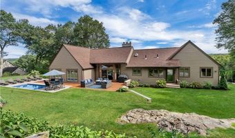 35 TIMBERLAND Dr, Lincoln, RI 02865