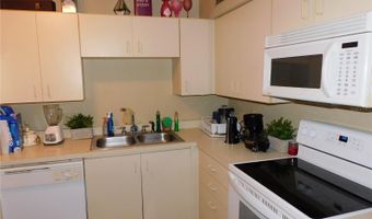 345 LAKEPOINTE Dr 204, Altamonte Springs, FL 32701