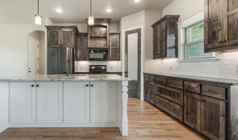 140 Cowan Xing, Alvord, TX 76225