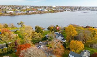 44 Bliss Mine Rd 4, Middletown, RI 02842