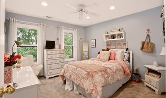 1555 Connemara Rd, Indianapolis, IN 46217