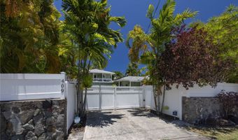 409 Wanaao Rd, Kailua, HI 96734