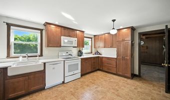 2 N Broadway, Atkinson, NH 03811