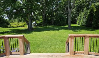 209 Coggeshall Ave, Newport, RI 02840