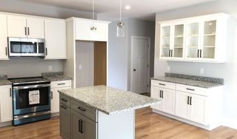 32 Gypsum Ln 30, Chester, NH 03036