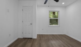 7083 Jefferson St, Bay St. Louis, MS 39520