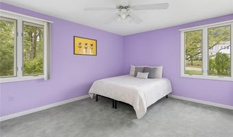 59 Lakewood Dr, Narragansett, RI 02882