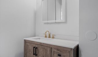 26 E 28TH St, Bayonne, NJ 07002
