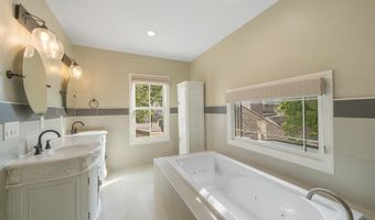 829 AVENUE C, Bayonne, NJ 07002