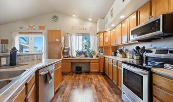 1301 Hilltop Cir, Belle Fourche, SD 57717