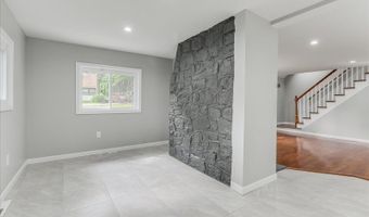 7 Mondamin Rd, Alloway, NJ 07422
