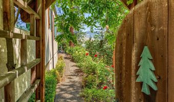 309 Granite St, Ashland, OR 97520