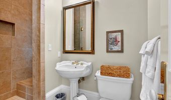 1611 Glenn Swetman St, Biloxi, MS 39530