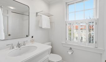 3402 R St NW, Washington, DC 20007