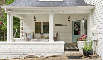 2 Valley Ave, Falmouth, ME 04105