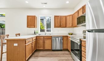 88055 LLAMA Ln, Veneta, OR 97487