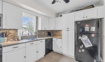 916 Beachwood Blvd, Beachwood, NJ 08722