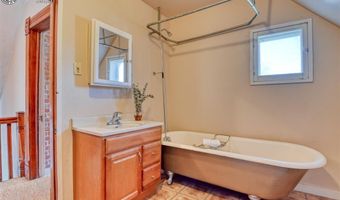 220 E 5th St, Florence, CO 81226