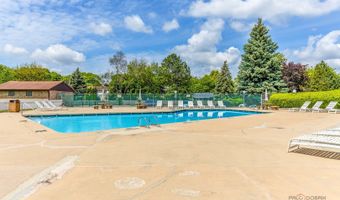 2638 N Windsor Dr 101, Arlington Heights, IL 60004