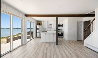 154 Shore Dr E, Amagansett, NY 11930