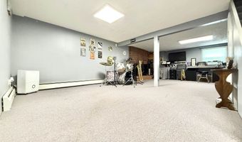 12 Nathaniel Dr, Amherst, NH 03031