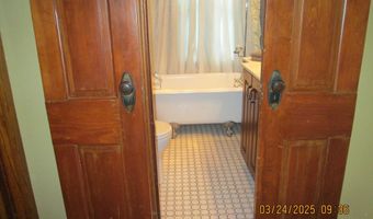 207 E 5th St, Atlantic, IA 50022