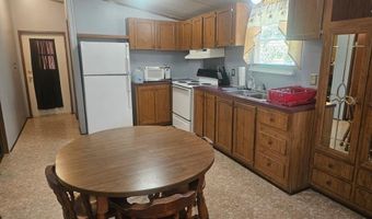 137 Hood Dr, Adel, GA 31620