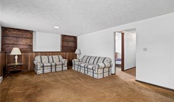 536 Fieldstone Dr, Amherst, OH 44001