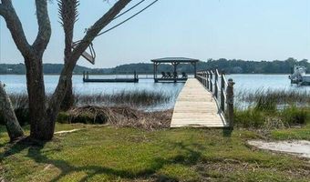 1531 Murphys Island Ct, Awendaw, SC 29429