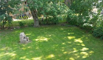 49 Merton Rd 2, Newport, RI 02840