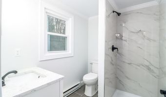 27 Long Meadow Ln, Bethel, CT 06801