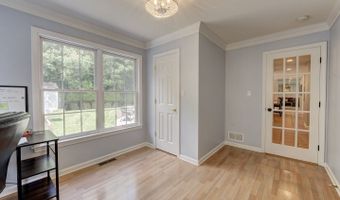 163 Windy Knoll Dr, Berlin, CT 06037