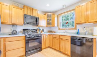 210 Evergreen Dr, Batesville, IN 47006
