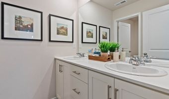 61187 Splendor Ln, Bend, OR 97702