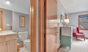 23 Gatehouse Ln, Amherst, NY 14051