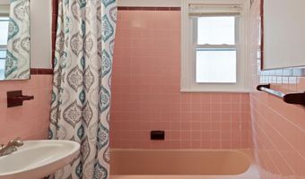 64 W 57TH St, Bayonne, NJ 07002