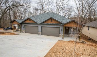 34 Holly Dr A, Bentonville, AR 72712