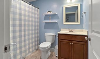 127 Cowbell Xing, Atkinson, NH 03811