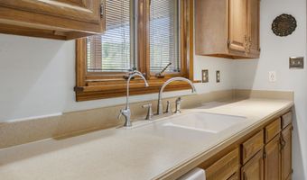 74 Muncy Ln, Ashland, KY 41102