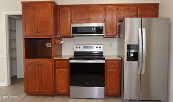 867 Westgate Dr, Alcoa, TN 37701