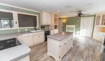 19 Skyline Dr, Adrian, MO 64720