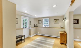 1 Sandy Ln, Bourne, MA 02532