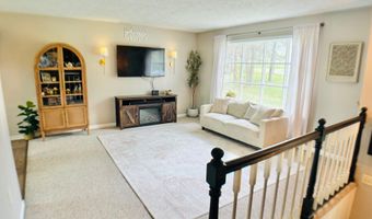 1191 N Lawrence Hollow Dr, Bloomfield, IN 47424