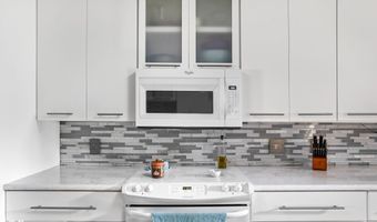 842 Cheltenham Way, Avon, IN 46123