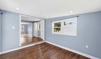 6 Valerie Ave, Billerica, MA 01821