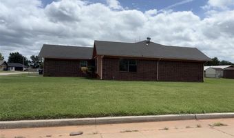 202 Redbud Dr, Anadarko, OK 73005