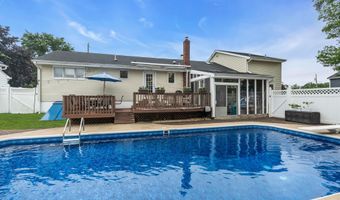 55 Drift Rd, Belford, NJ 07718